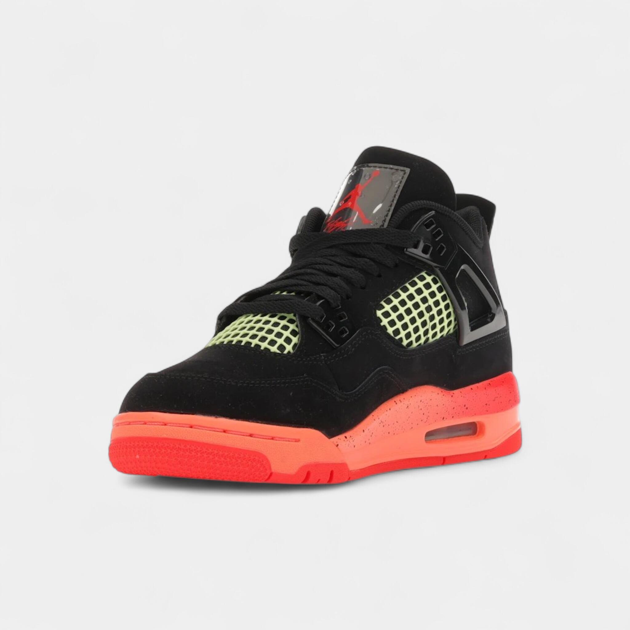 Jordan 4 Retro Black Infrared Barely Volt (GS) 3/4