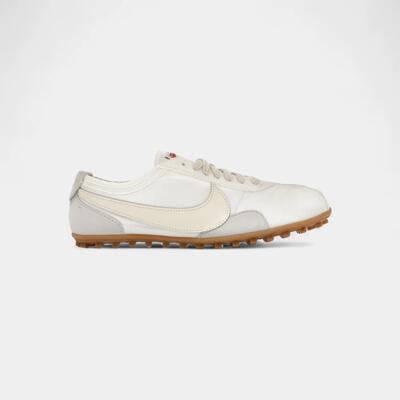 Nike moon shoe white soft pearl gum (women's)