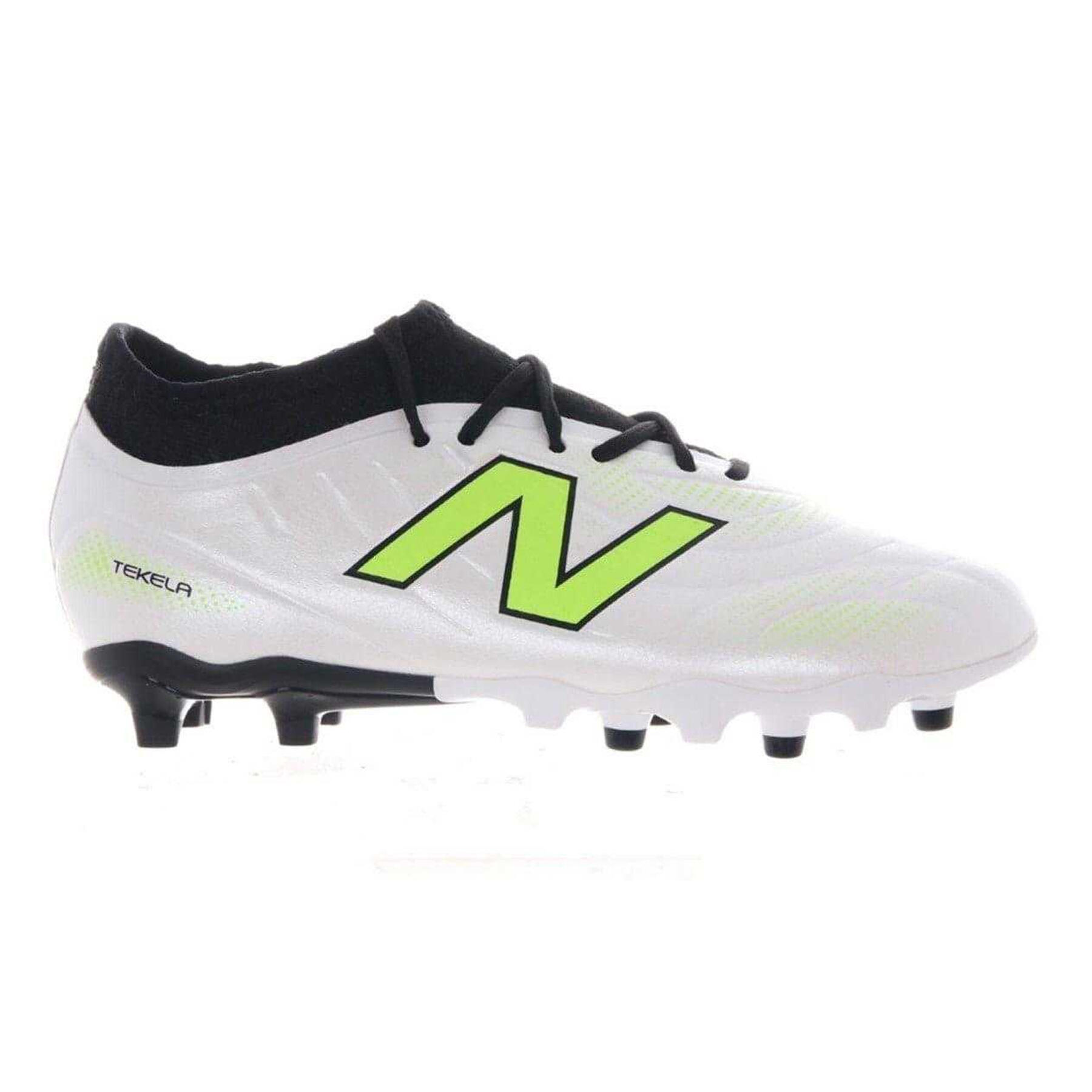 New Balance Childrens/Kids Asymmetric Panel Firm Ground Football Boots