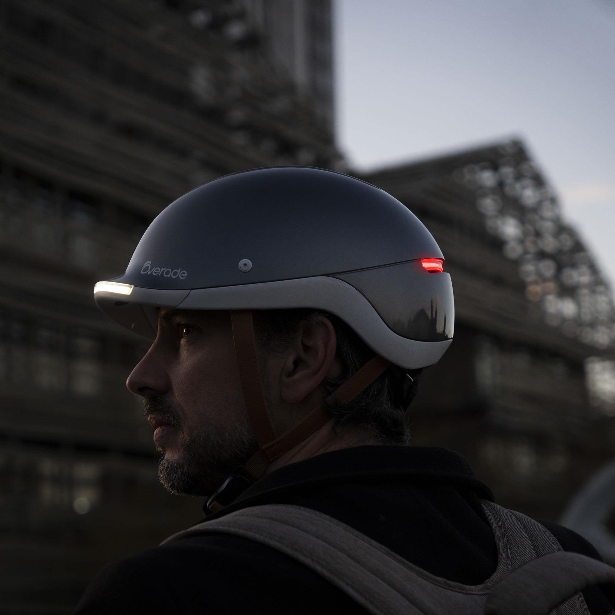 LIFE-Helm mit starker Beleuchtung vorne/hinten und Blinklichtern - Einheitsgröße 4/7