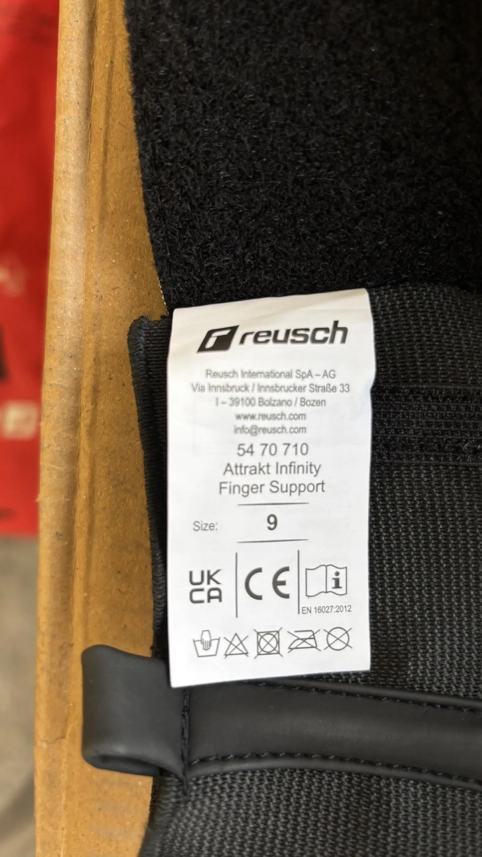 Guanti da portiere Reusch Attrakt Infinity Finger Support 8/15