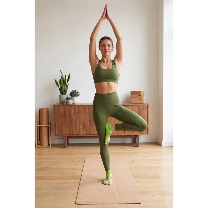 Kaymaz Tabanlı Yüksek Performanslı Güçlü Kavramalı Yoga ve Pilates Shakira