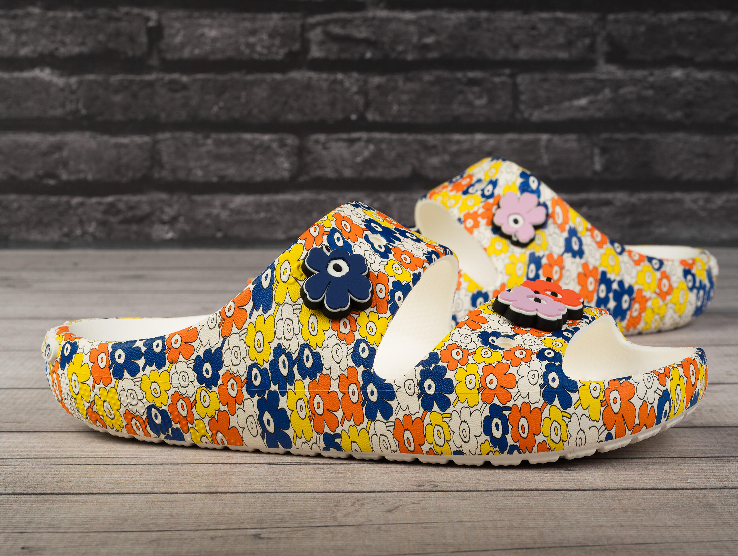 Klapki damskie Crocs MARIMEKKKO CLASIC SANDAL 2/6