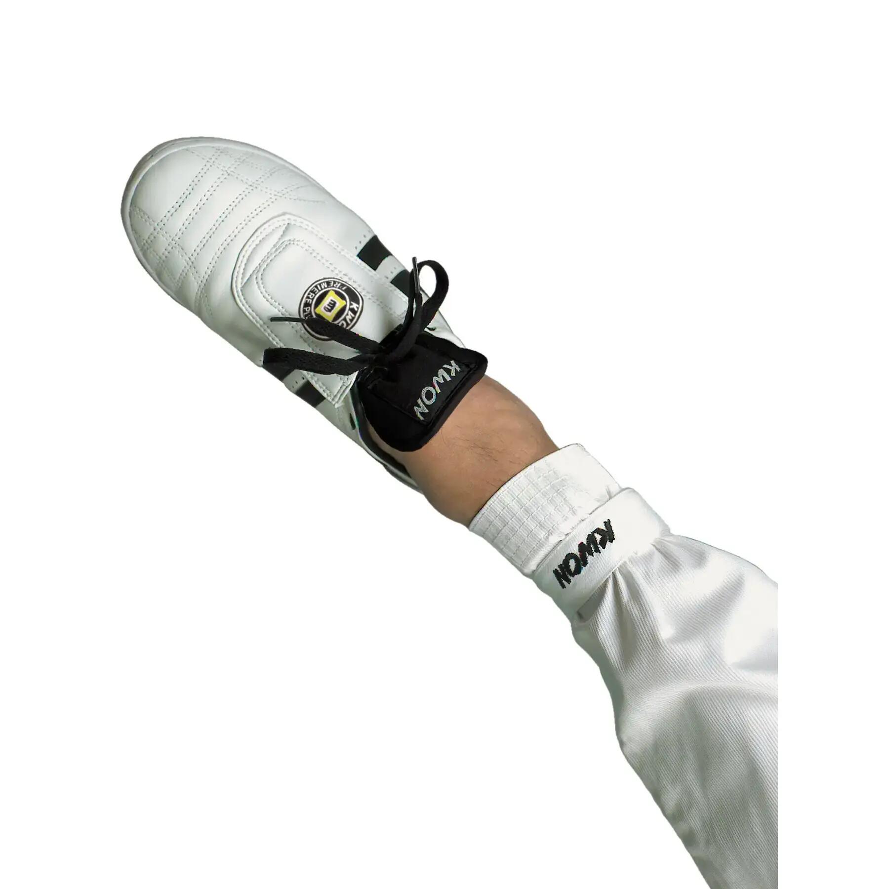 Fixing the bottom of the trouser leg Kwon 2/2