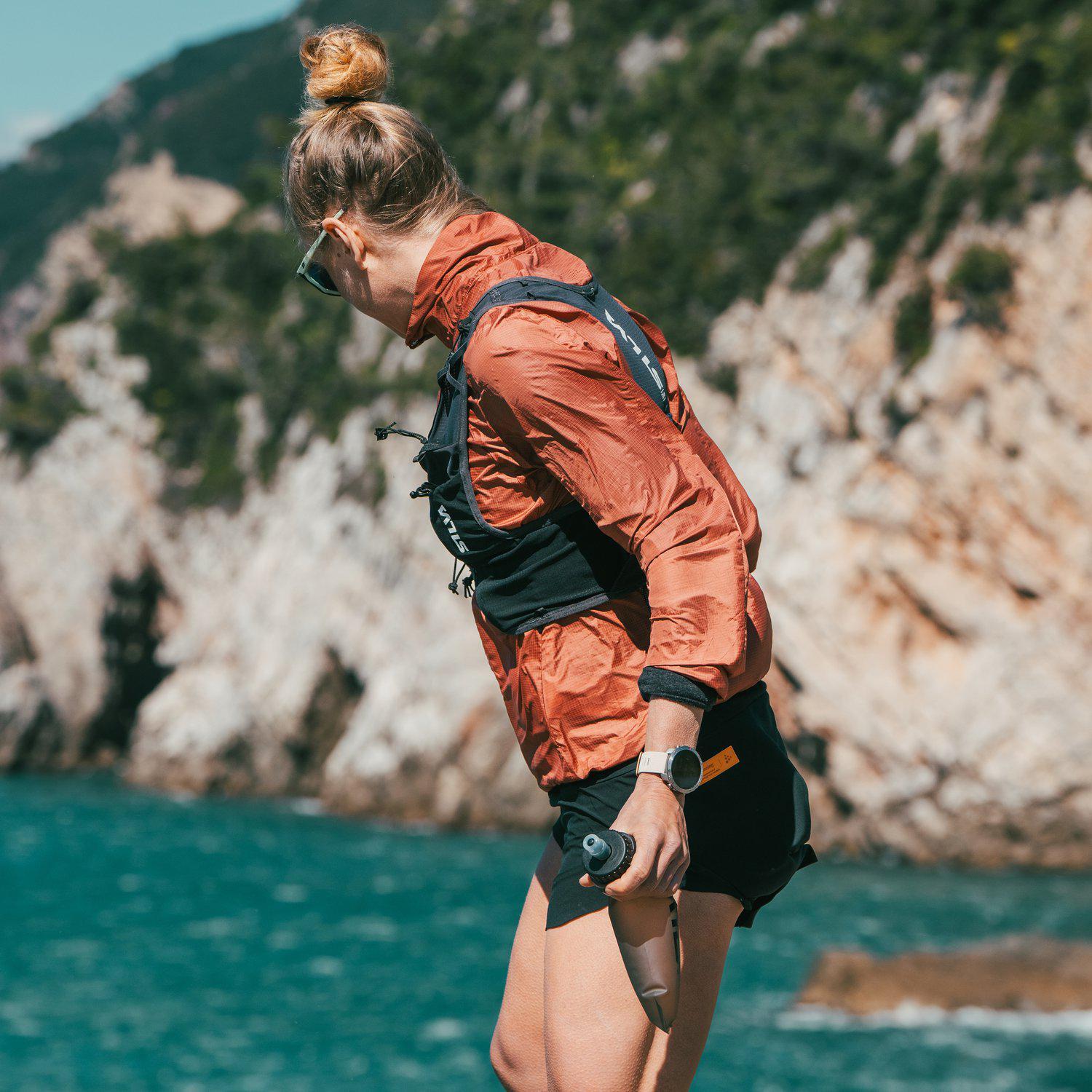 Vesta de alergare Silva Strive Fly 8/9