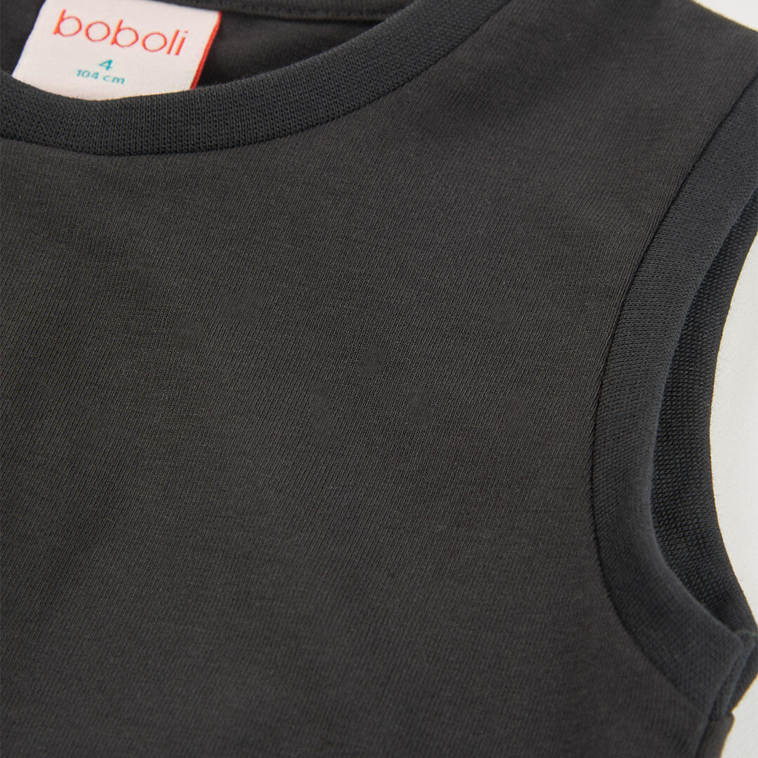 Camiseta niña algodón en negro 3/4
