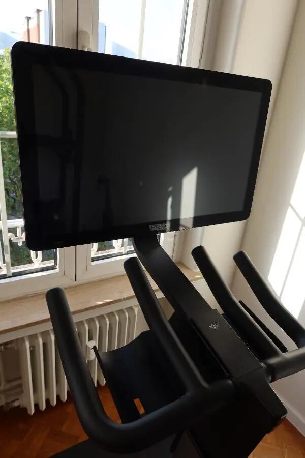 Entre Particuliers - Technogym Bike Interactive Upright 7/7
