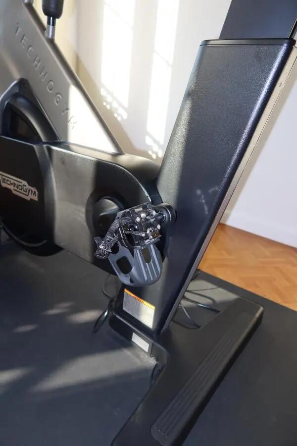 Entre Particuliers - Technogym Bike Interactive Upright 5/7