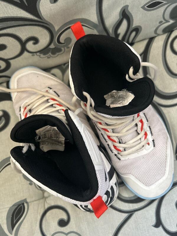 Entre Particuliers - chaussure de basketball Tarmak 6/7