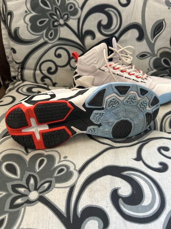 Entre Particuliers - chaussure de basketball Tarmak 2/7