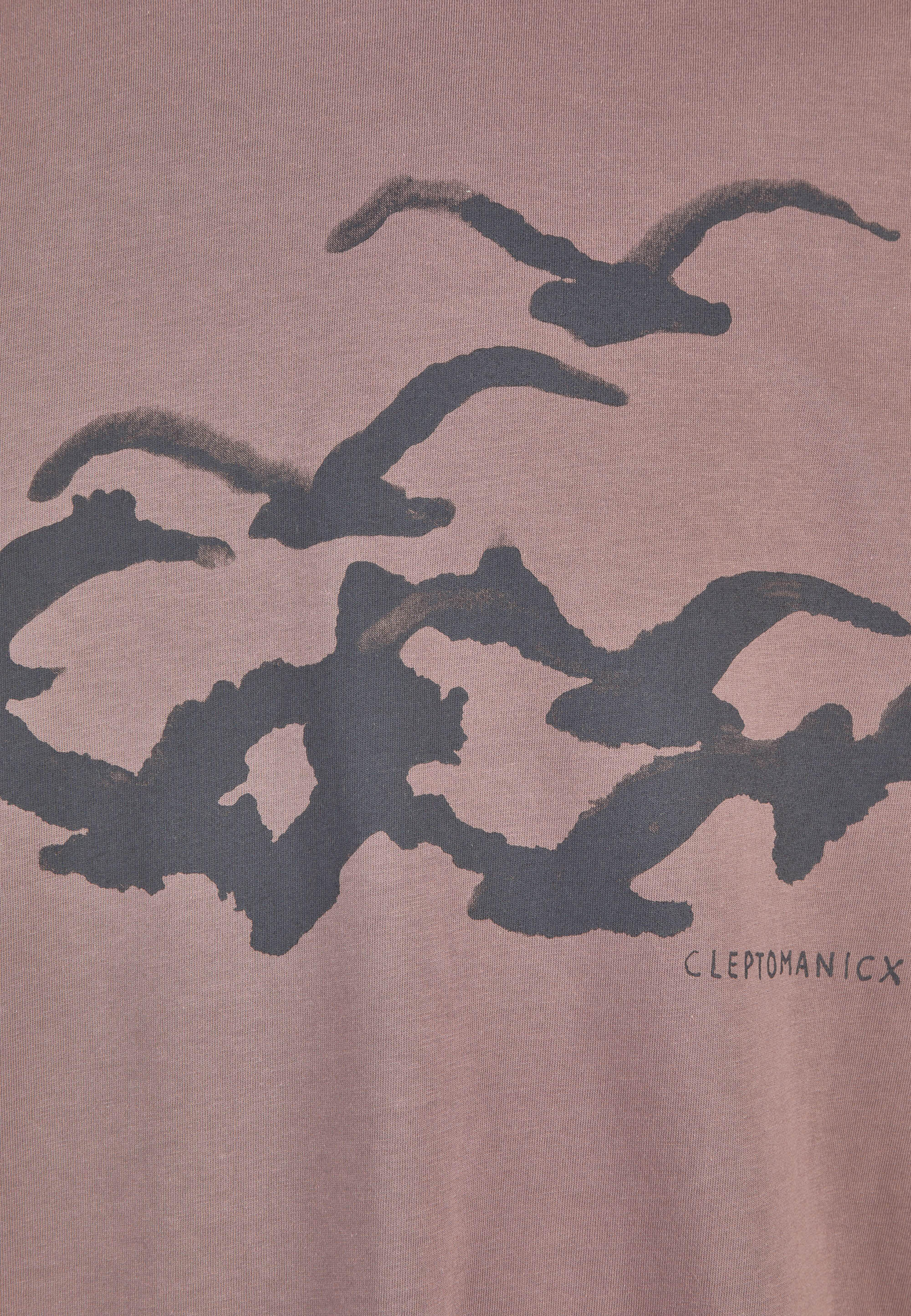 T-Shirt mit coolem Frontprint 8/15