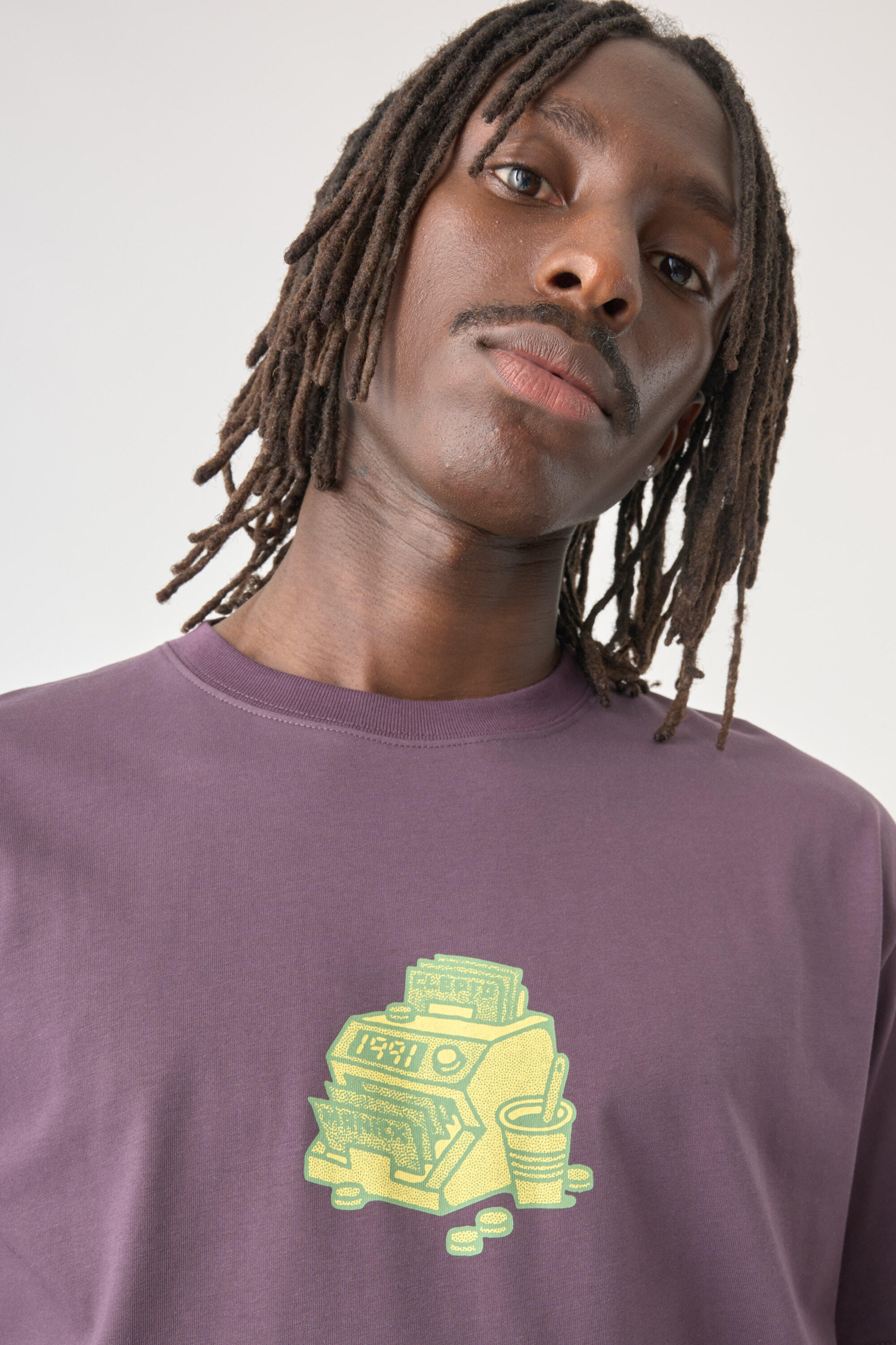 T-Shirt mit coolem Front- und Rückenprint 6/15