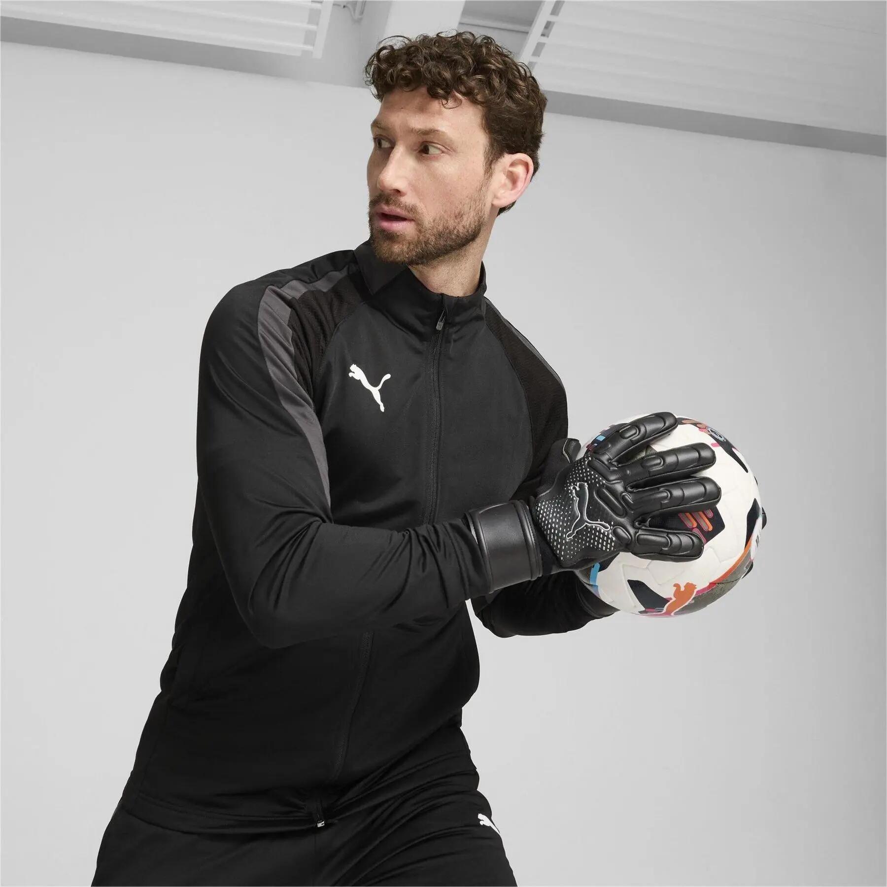 Childrens/Kids Ultra Match Goalkeeper Gloves (Black/Silver) 6/7