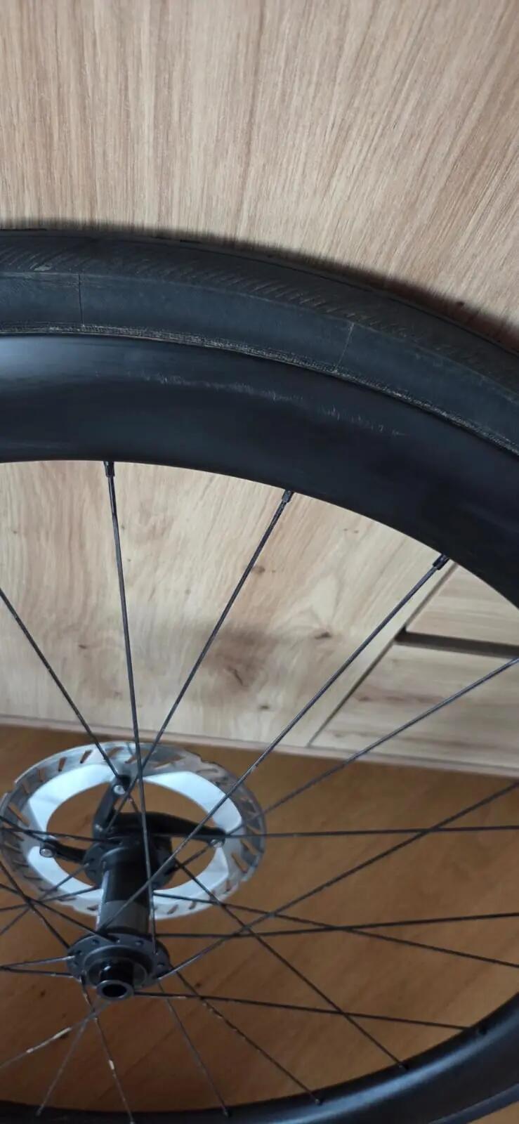 Entre Particuliers - PAIRE DE ROUES ROUTE ET GRAVEL VAN RYSEL CARBONE 6/7