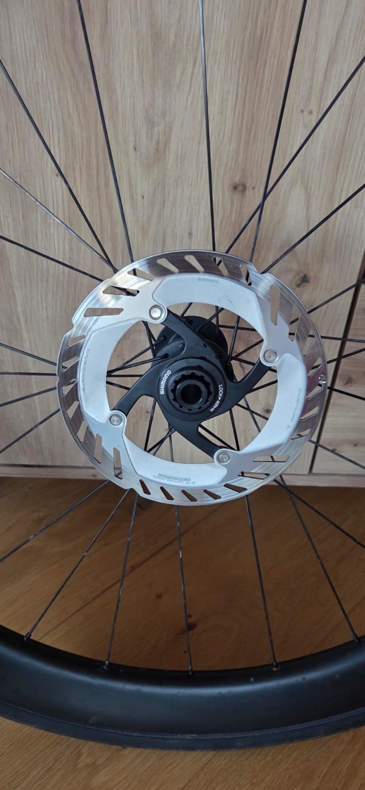 Entre Particuliers - PAIRE DE ROUES ROUTE ET GRAVEL VAN RYSEL CARBONE 5/7