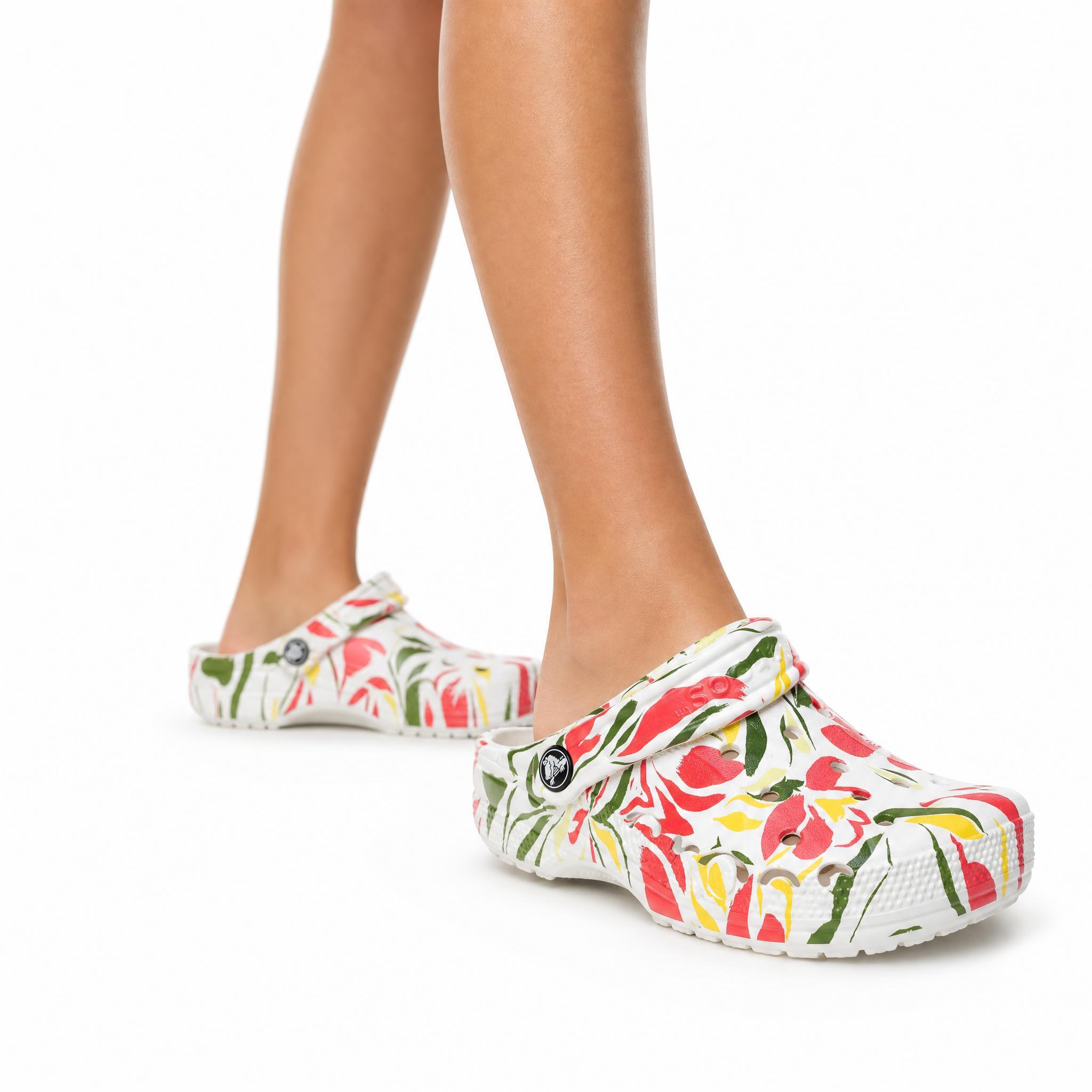 Klapki chodaki damskie Crocs BAYA SEASONAL PRINTED CLOG 6/7