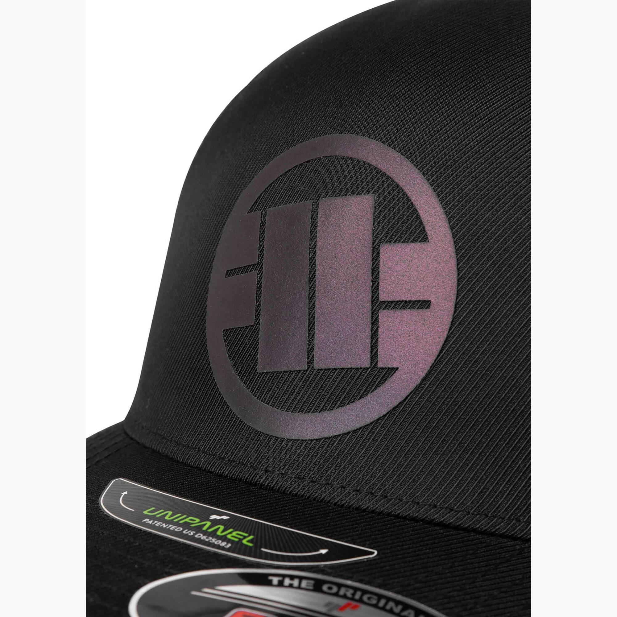Czapka z daszkiem Pitbull Mesh Full Cap Logo Iridescent Flexfit 4/7