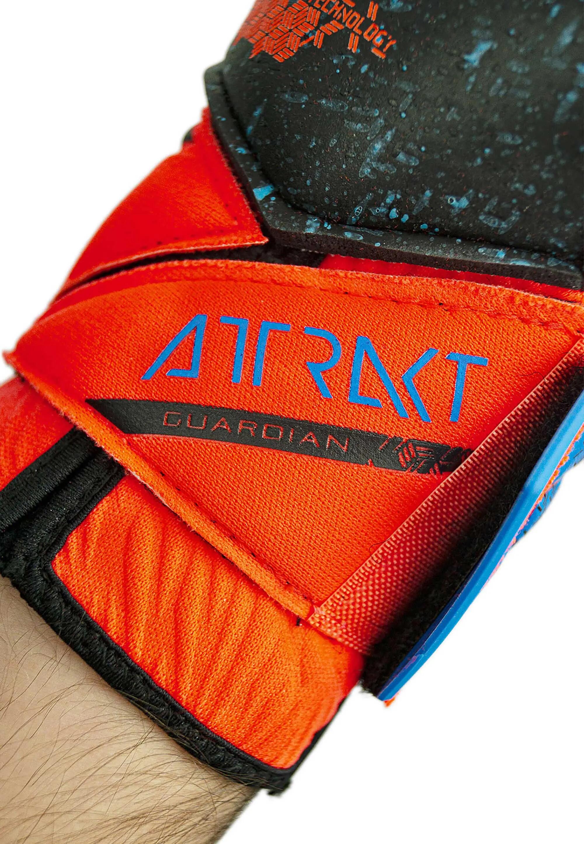 REUSCH Keepershandschoenen Attrakt Fusion Guardian 6/8