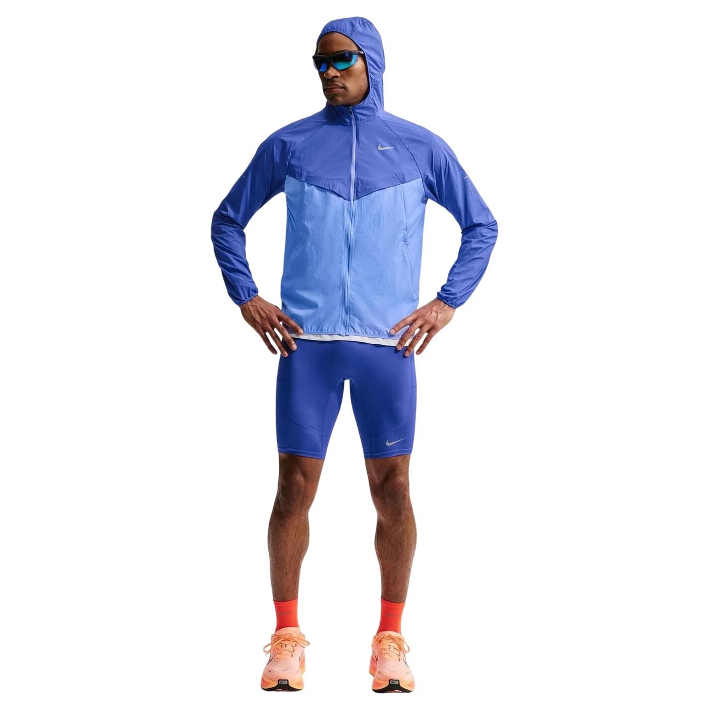 Nike Mens Stride Lightweight Hooded Jacket