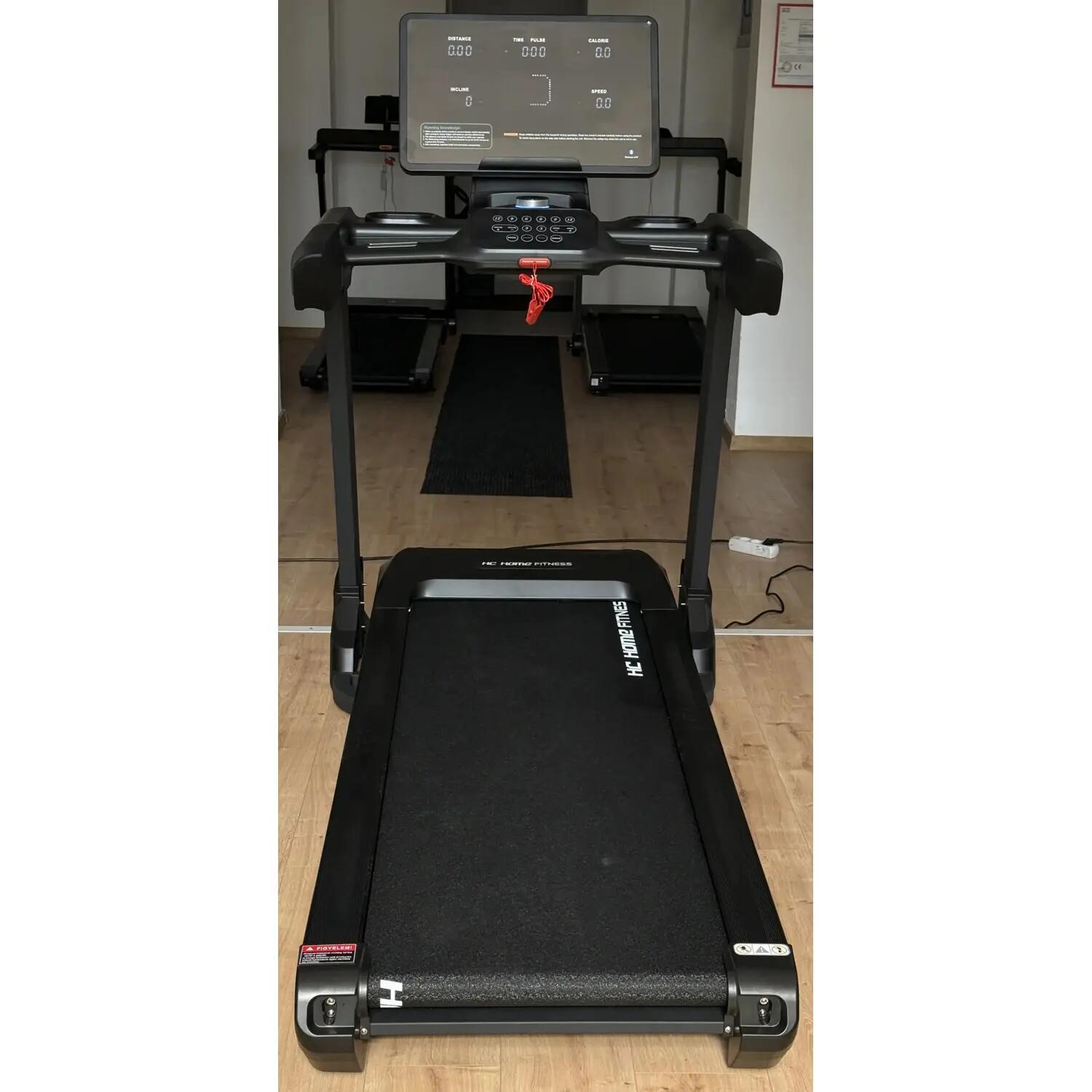 Futópad, 5 LE, 153x53 cm, 140 kg teherbírás – TITAN 3/4
