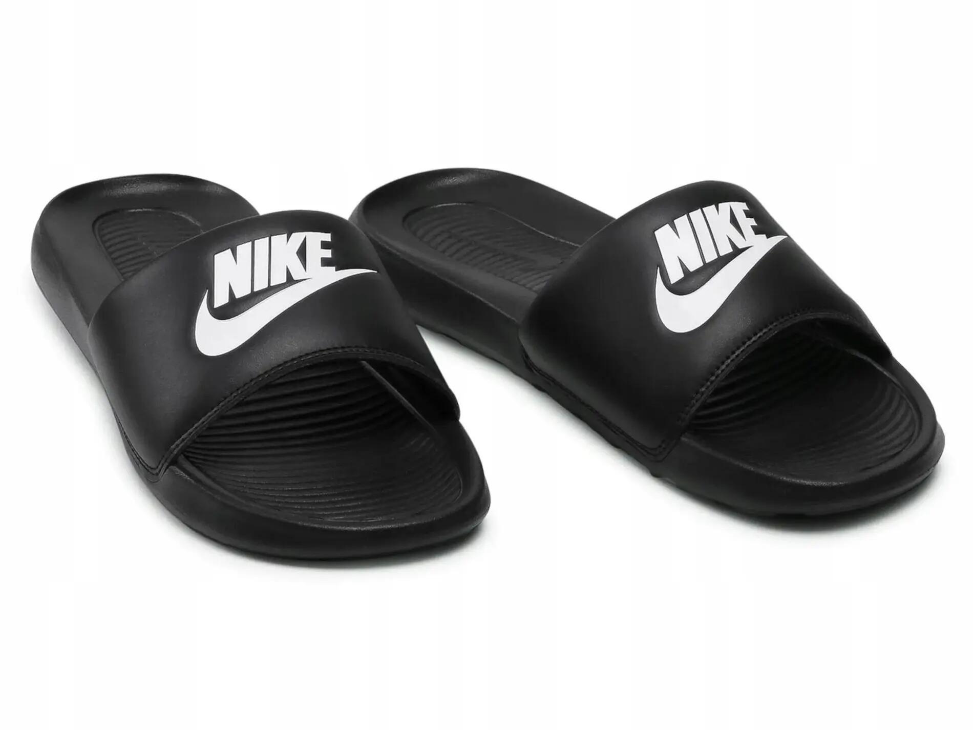 Claquettes Nike Victori One noires 4/7