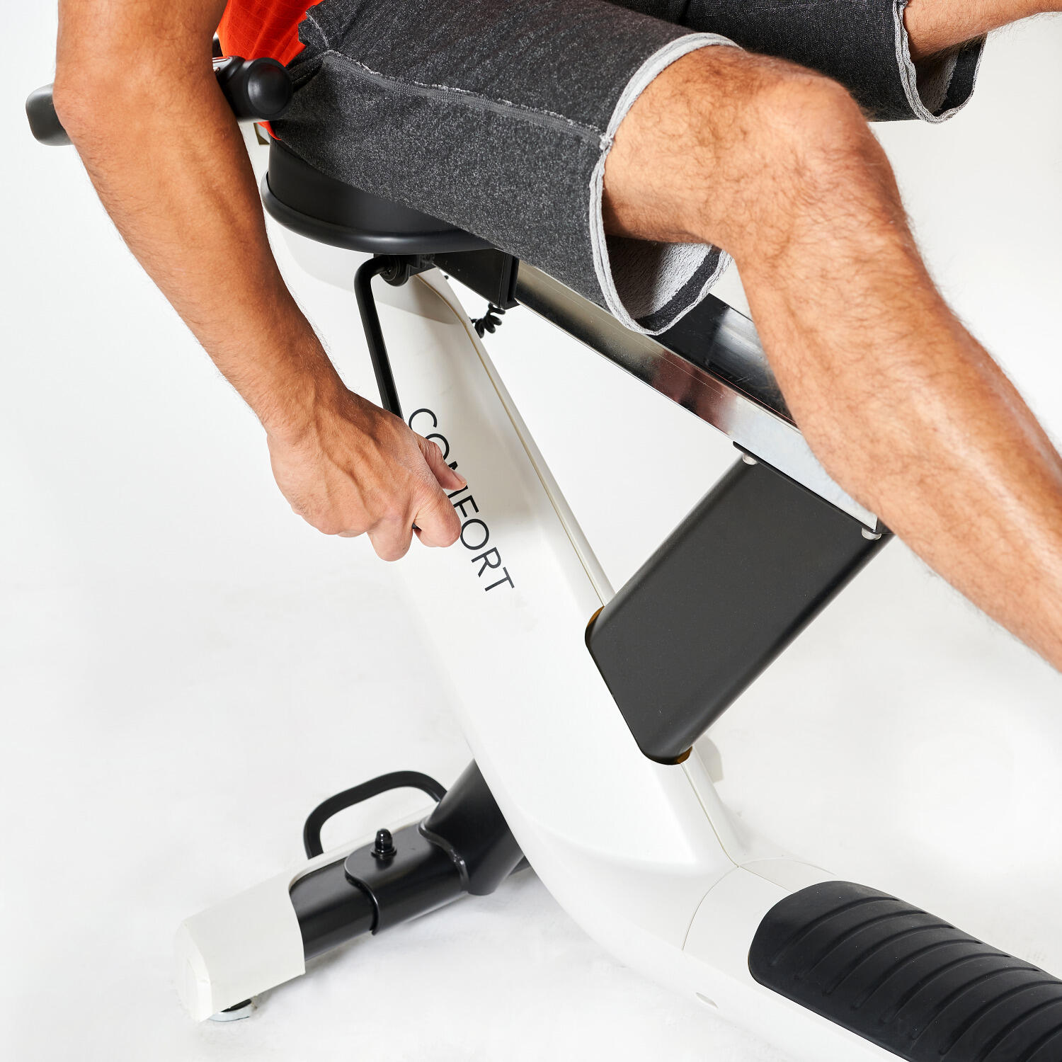 Horizon Fitness Comfort R 8.0 hometrainer 3/7