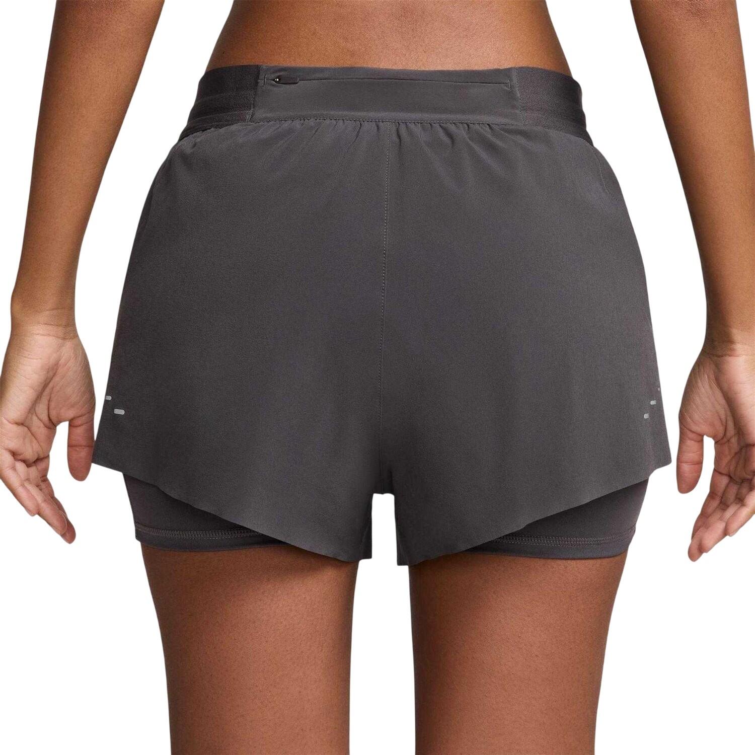 Pantaloncini Da Corsa 2 In 1 Donna Nike FIT Swift Grigio Tuono 2/3