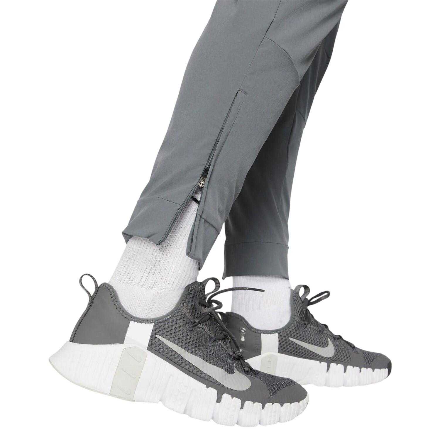 Mens Unlimited Tracksuit Bottoms (Grey/Black) 4/4