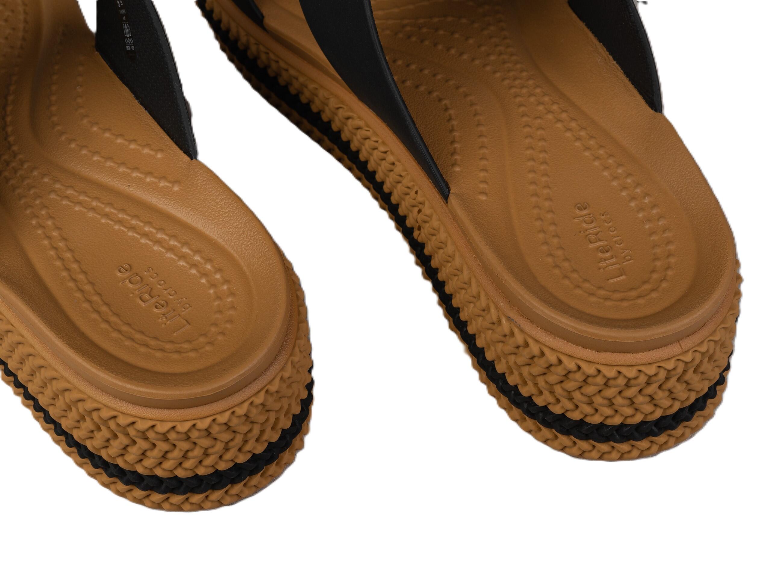 Klapki damskie na platformie Crocs BROOKLYN WOVEN BUCKLE 4/5
