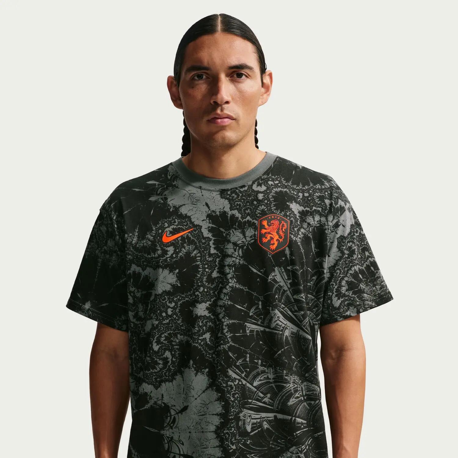 NIKE picture
