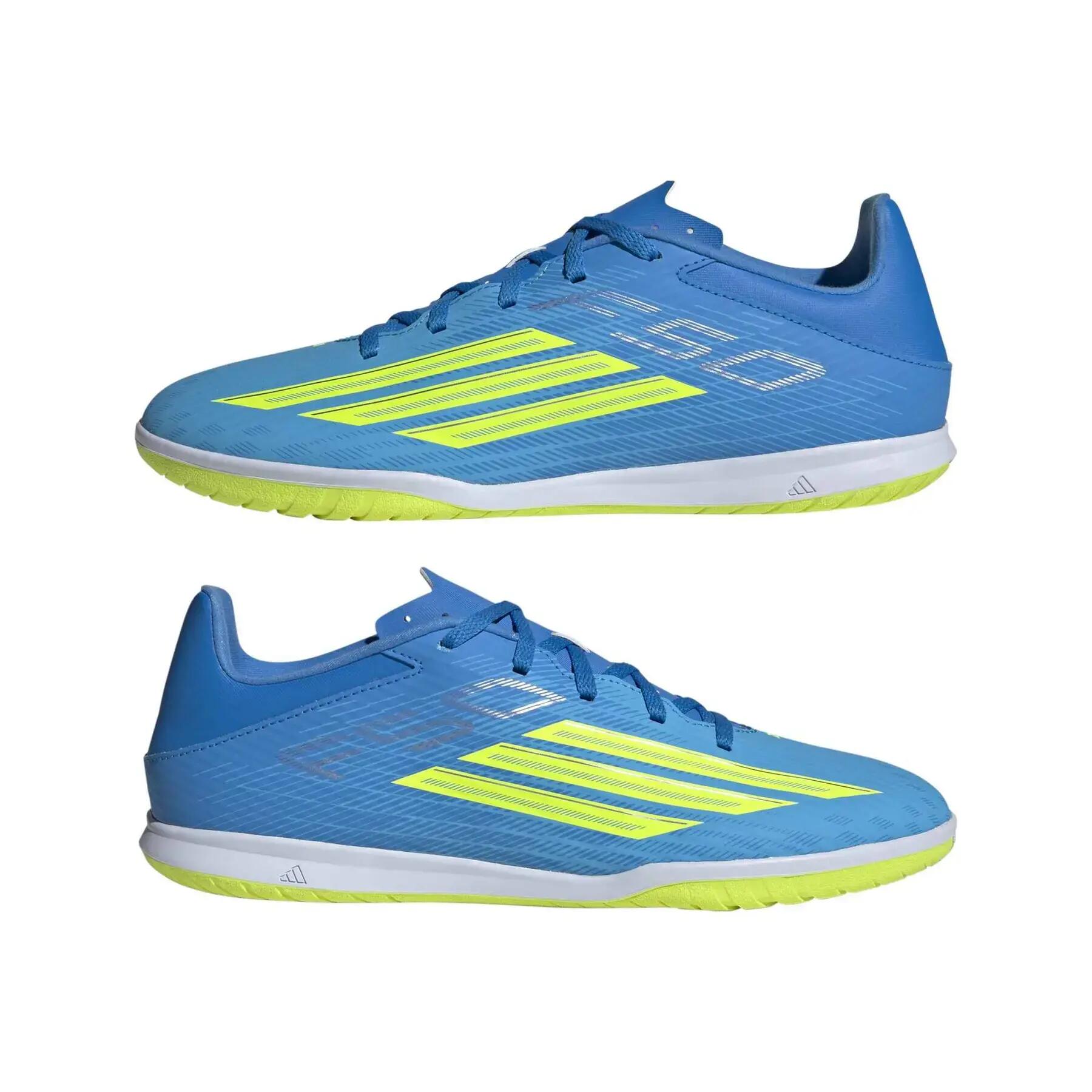 Buty piłkarskie halowe adidas F50 Club IN 4/7