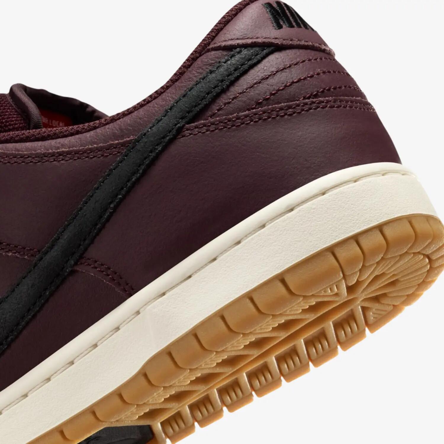 Nike SB Dunk Low Pro Burgundy Crush 3/3