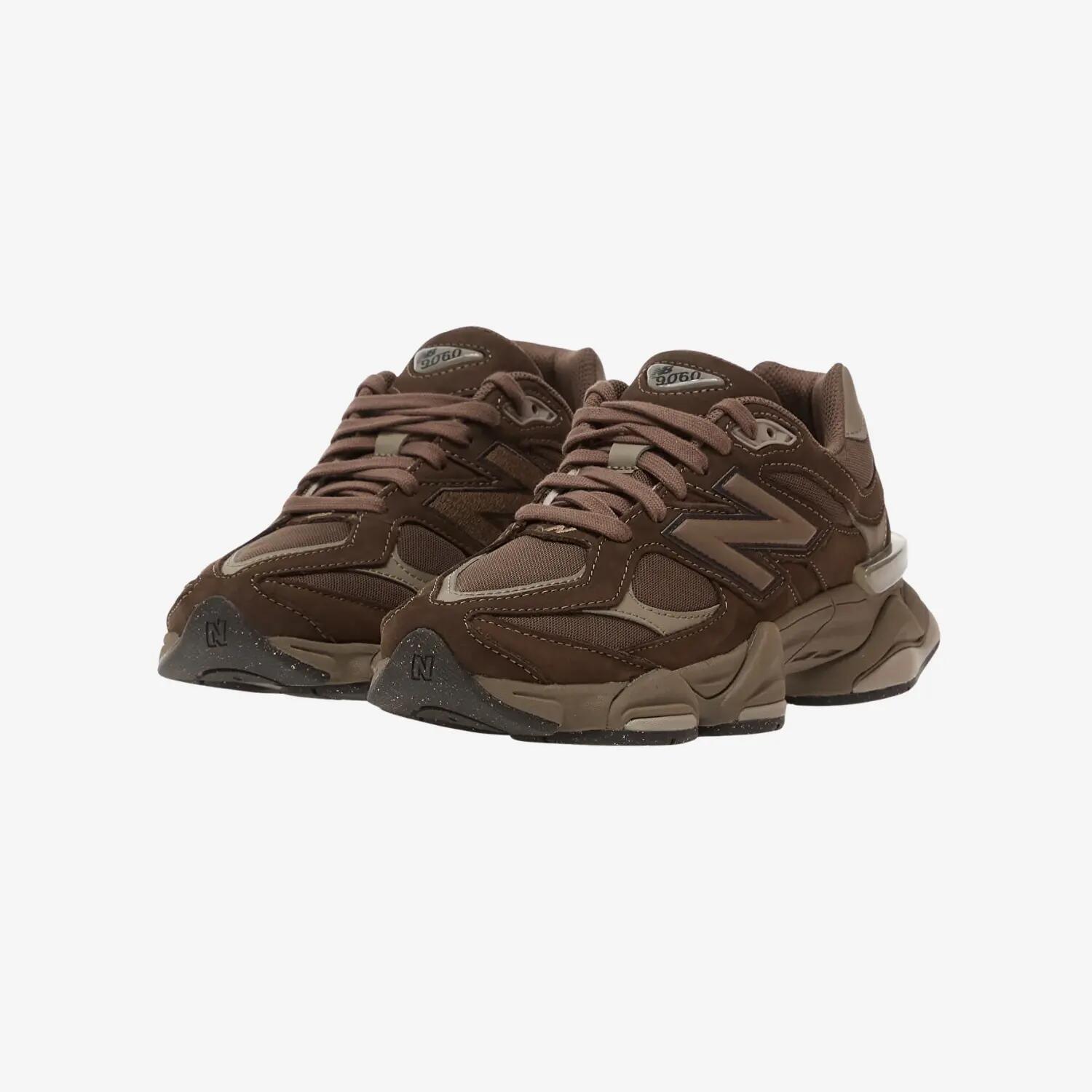 NEW BALANCE picture