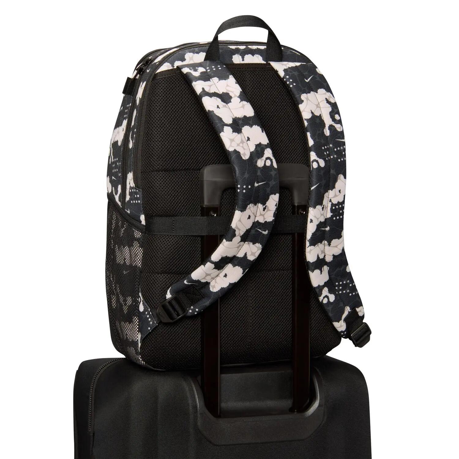 Rucsac Nike NK Brsla M Bkpk - X Aop Su26 9/10