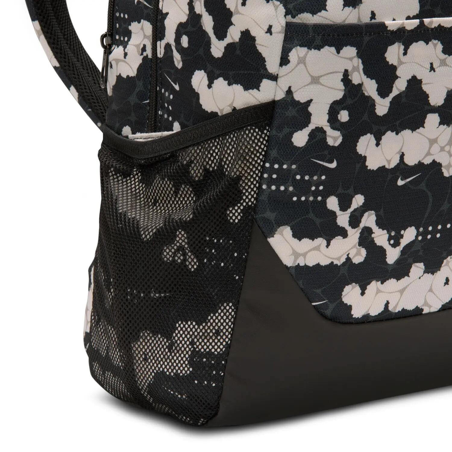 Rucsac Nike NK Brsla M Bkpk - X Aop Su26 8/10