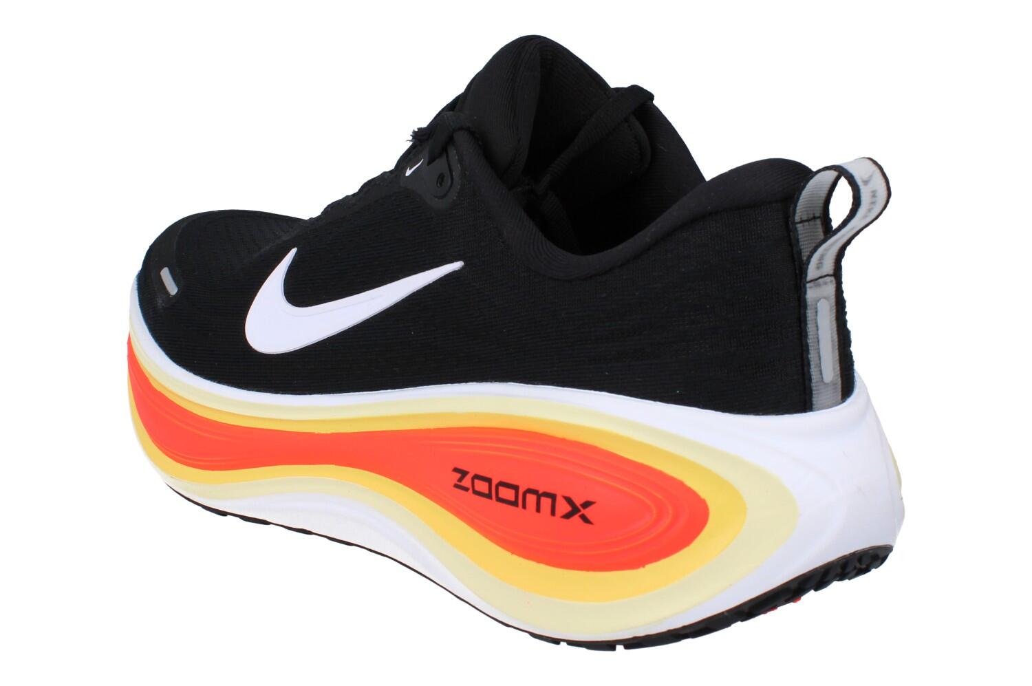 Nike Vomero Plus Black Bright Crimson White 2/6