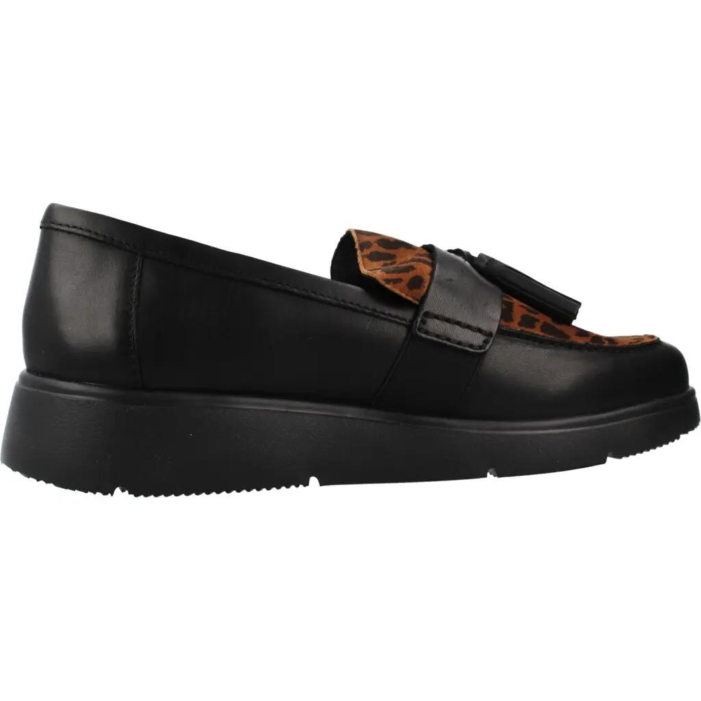 Buty GEOX D ARLARA Nadruk zwierzęcy 4/5