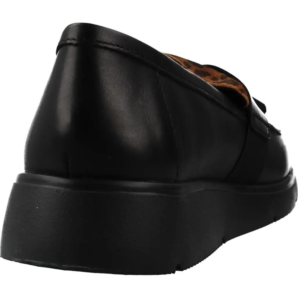 Buty GEOX D ARLARA Nadruk zwierzęcy 3/5