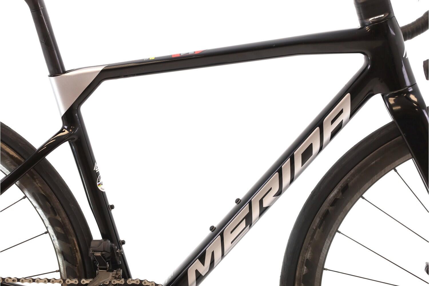 Bici strada ricondizionata ·  Scultura 8000 Di2 12V · Ottimo stato 2/8