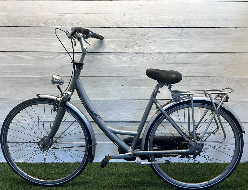 Bicicletta usata Giant 4/4