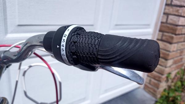 Tussen Particulieren - Roze fiets van 20 inch met 6 versnellingen 2/7