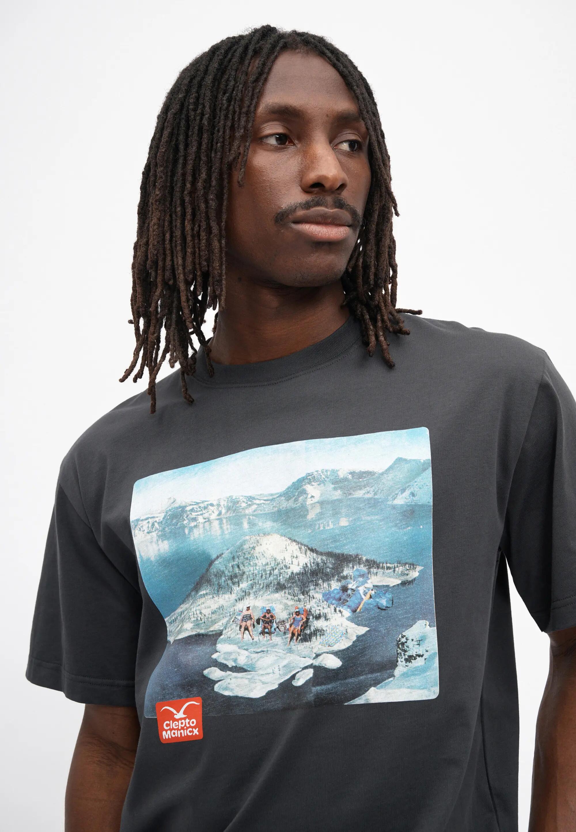 T-Shirt New Holiday 8/8