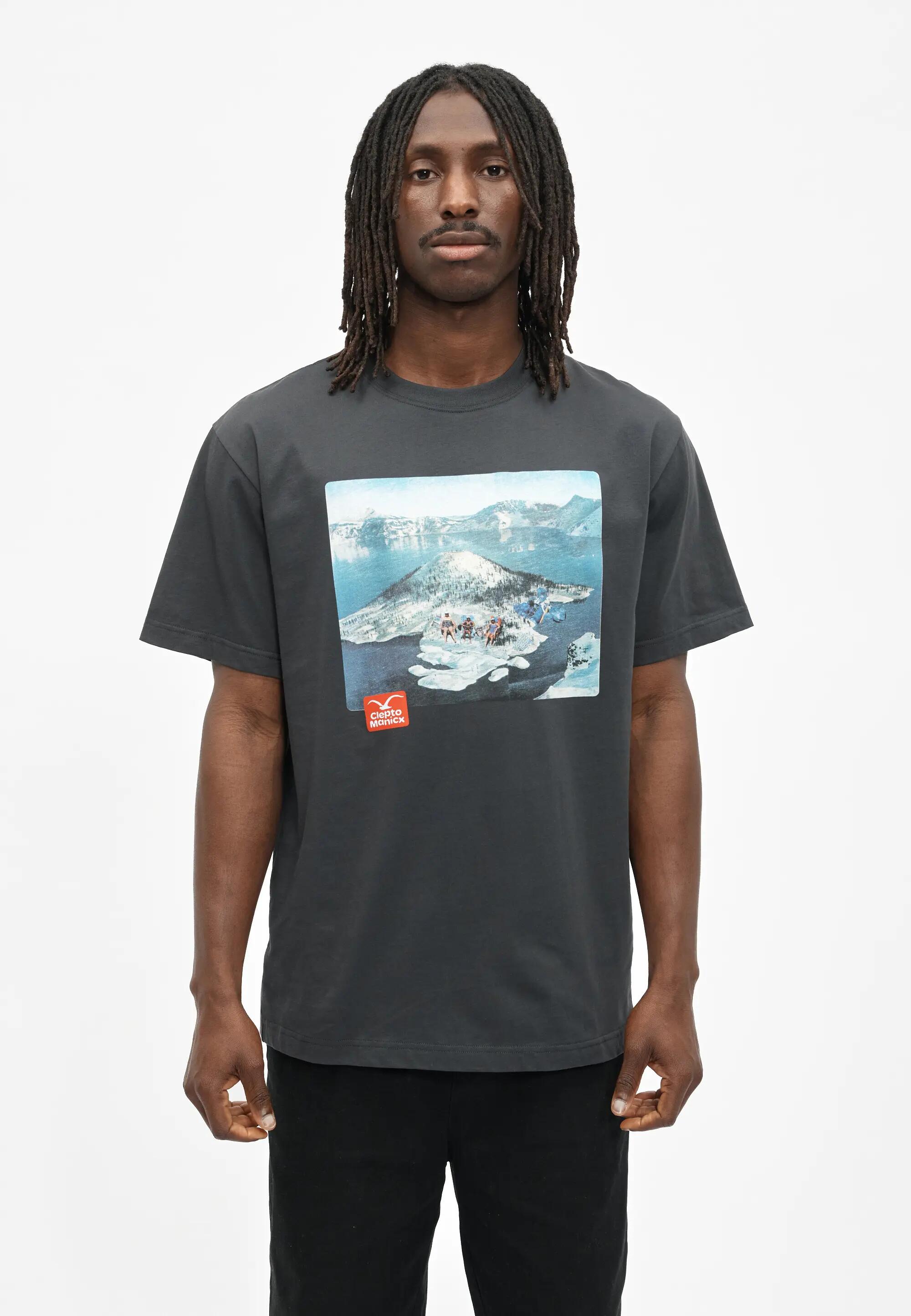 T-Shirt New Holiday 5/8