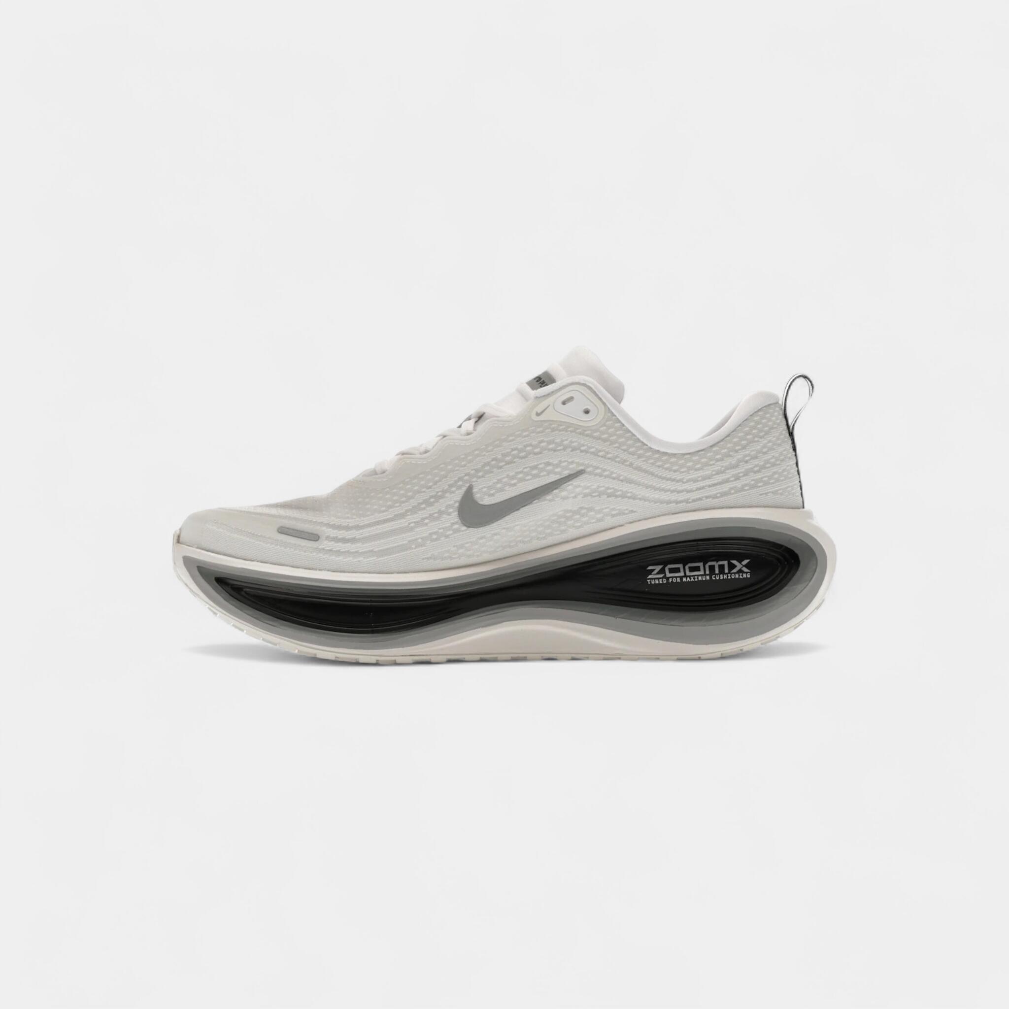 Nike Vomero Plus White Black Cool Grey 4/4