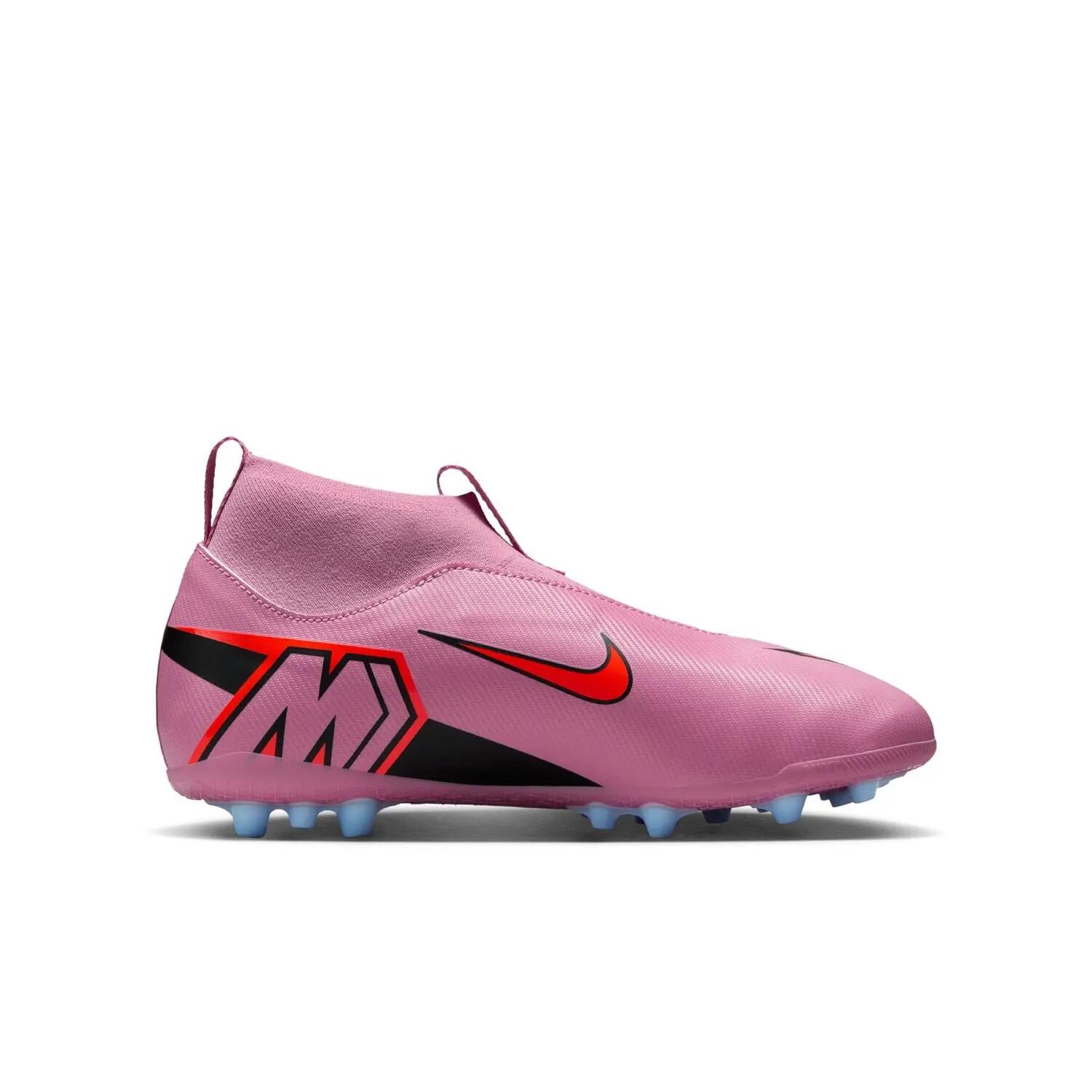 Botas de futbol Nike modelo FQ8308-600 para niños unisex 9/11
