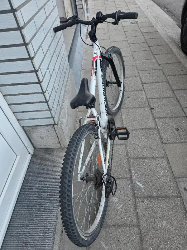 Tussen Particulieren - Fiets BTWIN Rockrider ST 100, 24 inch. 3/7