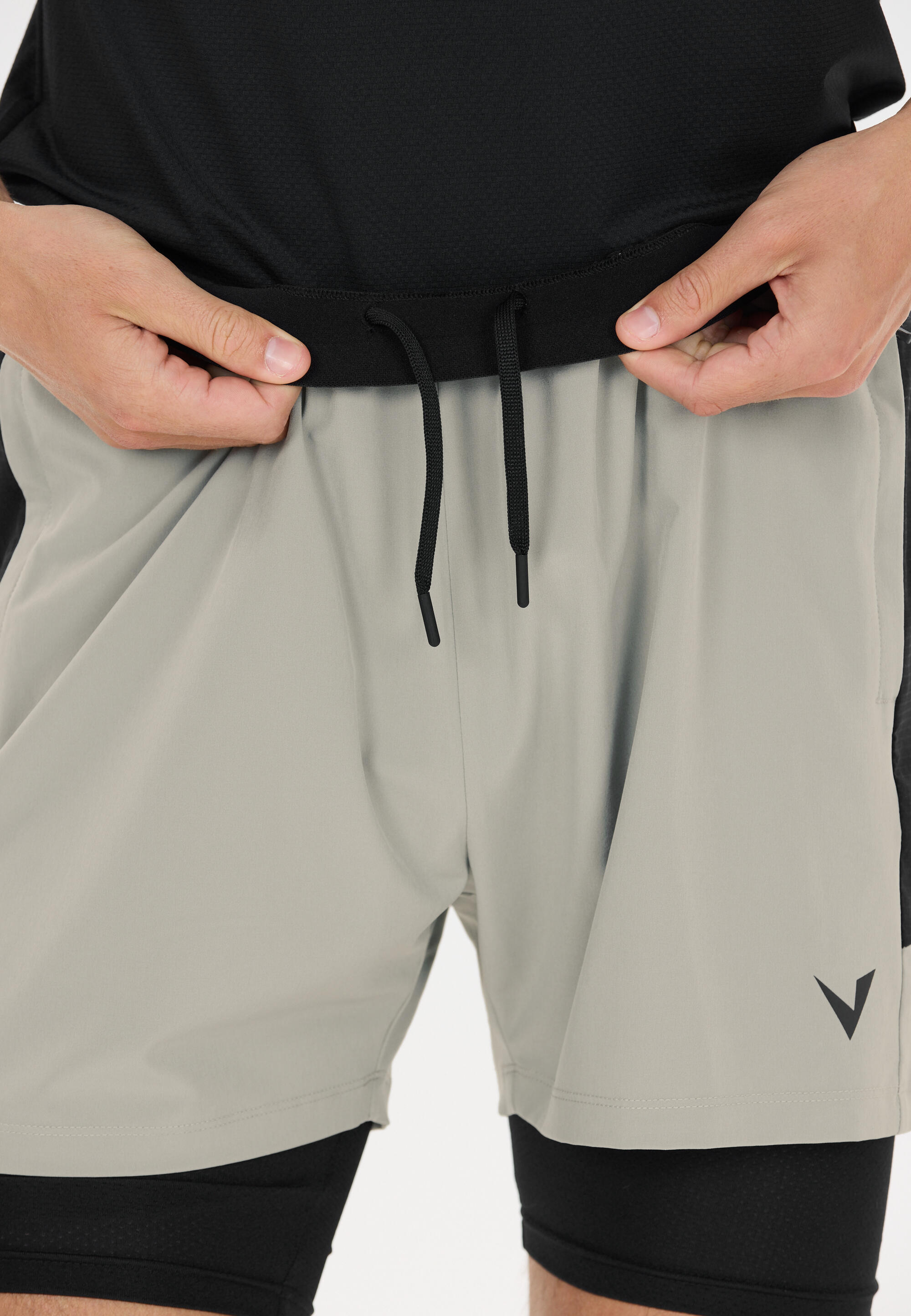 Short Virtus Dylan V2 8/15