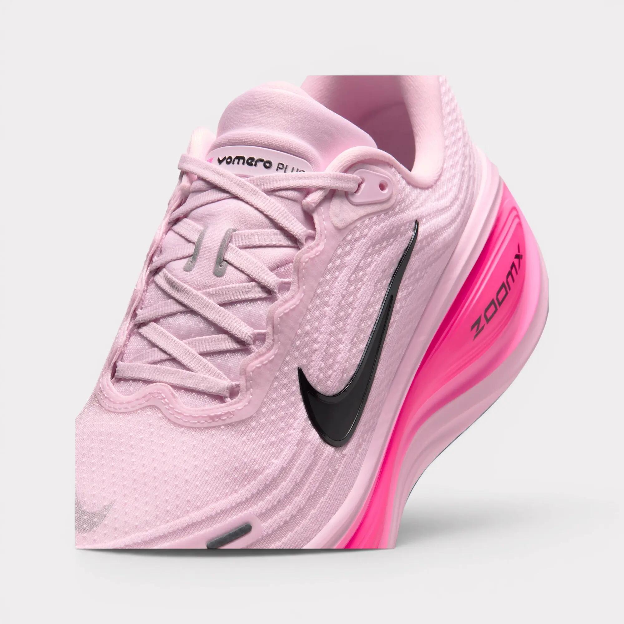 Nike Vomero Plus - Pink Foam 7/7