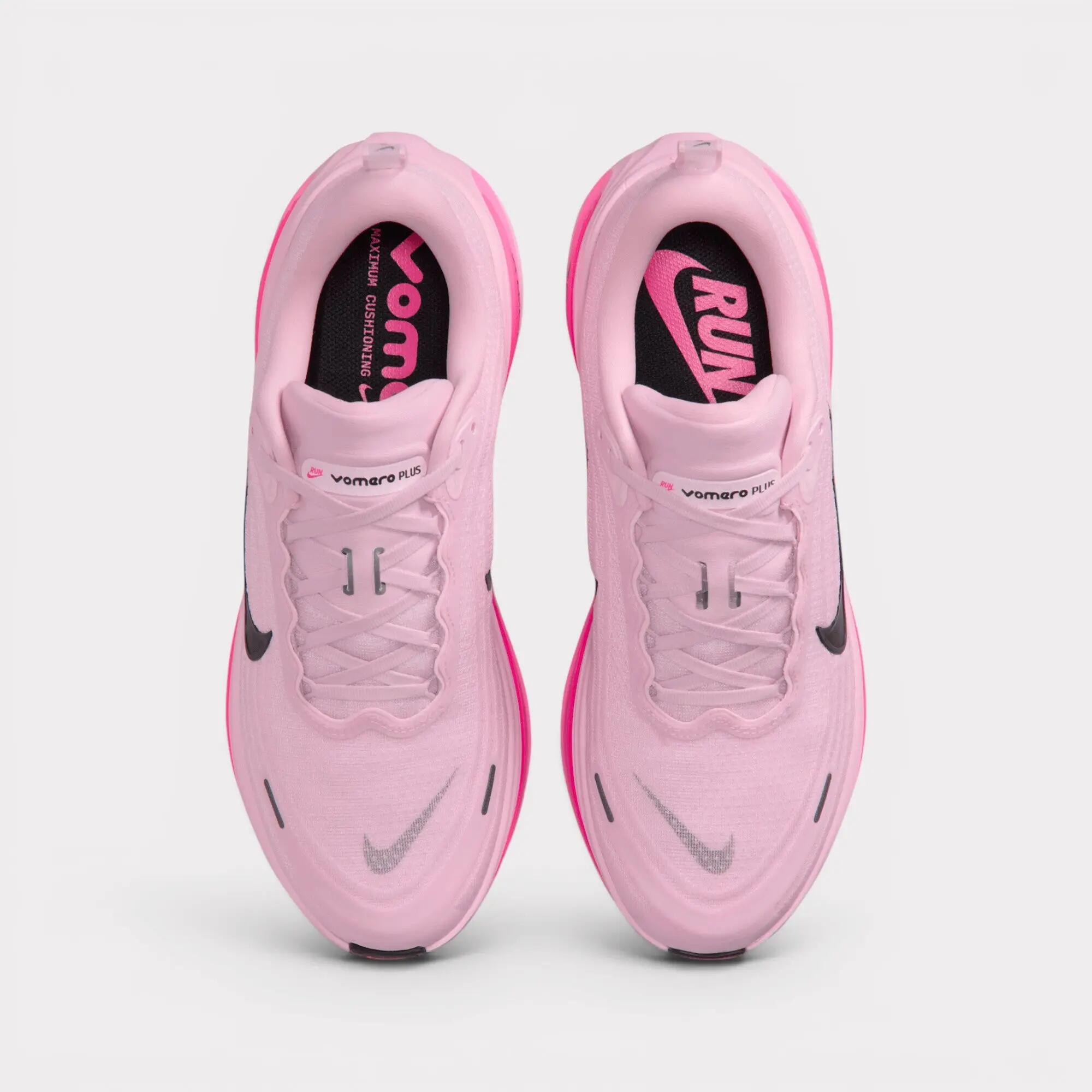 Nike Vomero Plus - Pink Foam 5/7