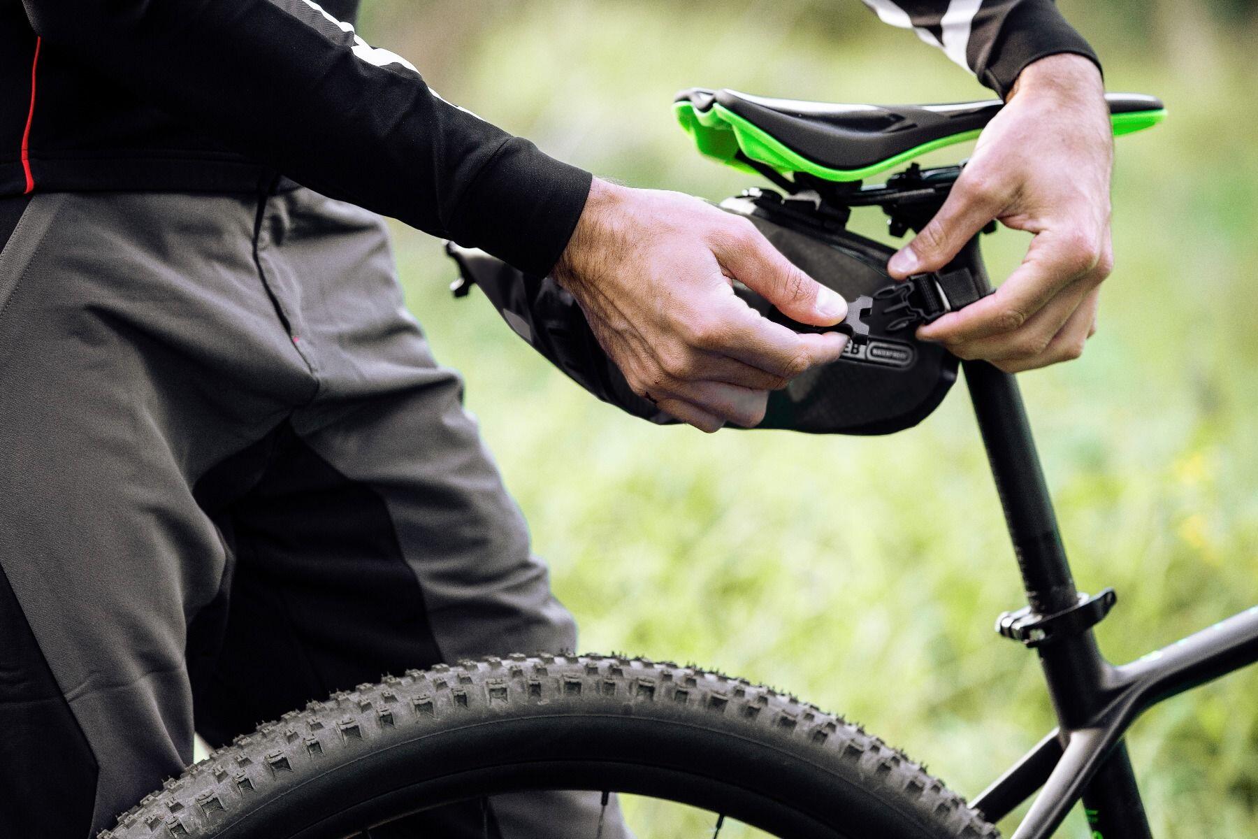 Cyklistická podsedlová brašna Ortlieb Saddle-Bag Two Černá 4/5